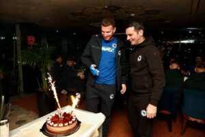 edin-dzeko-rodendan-300x200 Džeko sa Zmajevima slavi rođendan, dobio i poklon od FK Željezničar