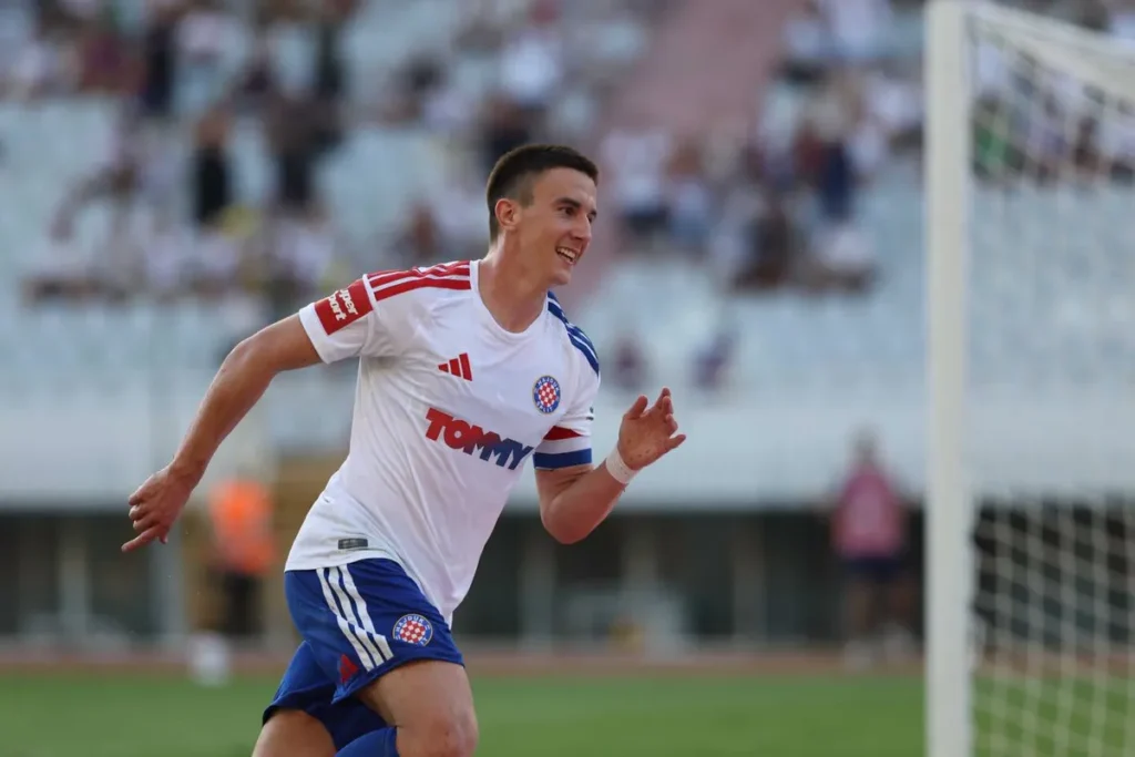 Hajduk dominantno do nove pobjede, Hadžikadunić debitovao u bijelom dresu