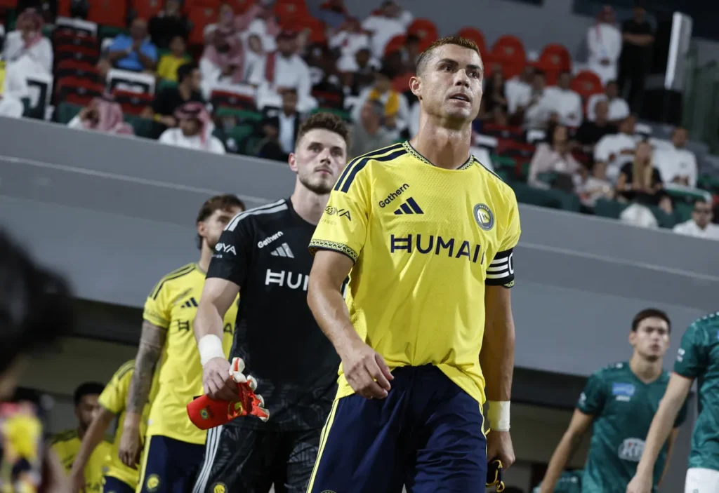 Ronaldo bijesan zbog izmjene, ušao u sukob s trenerom: Al Nassr bez njega napravio veliki preokret (VIDEO)