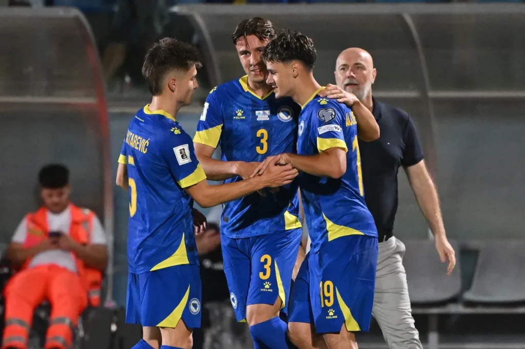 Sassuolo krenuo po mladog Zmaja: Eman Kospo pred važnom odlukom u karijeri