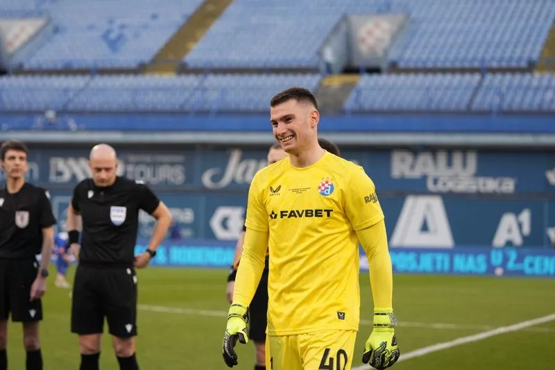 Transfer zvanično potvrđen: Livaković postao novi golman Barcelone
