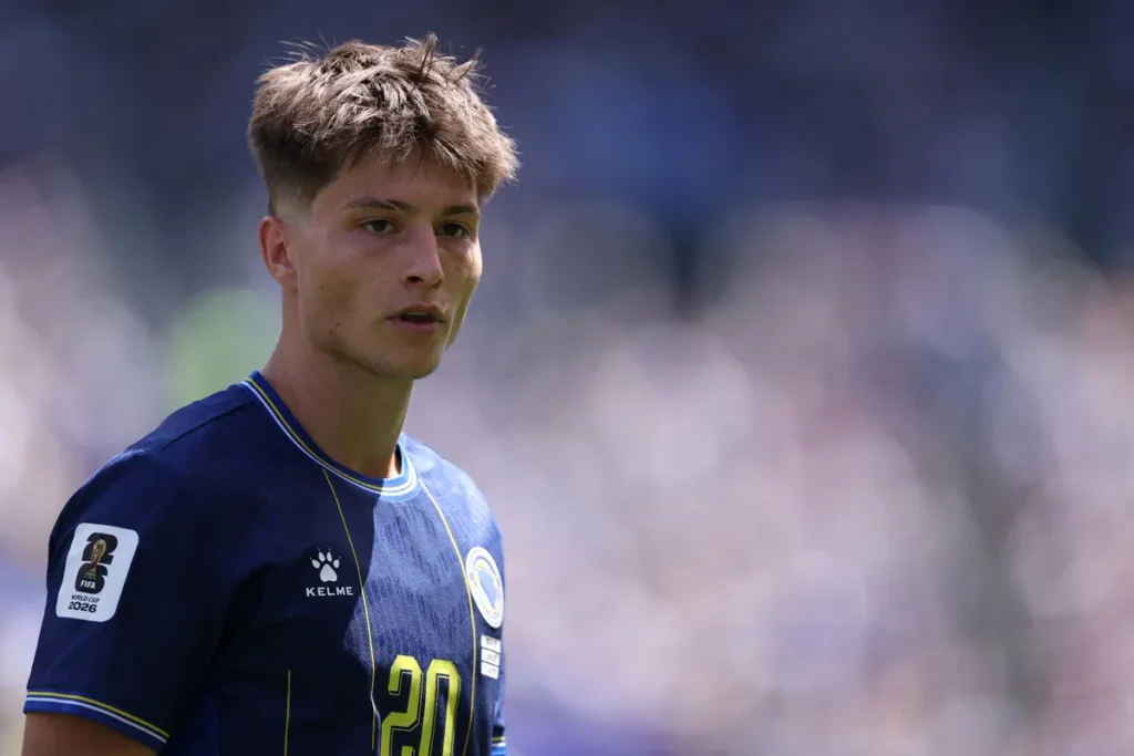 Bajraktarević ipak ostaje u PSV-u: Nizozemci tražili tržišnu cijenu, Sevilla željela popust