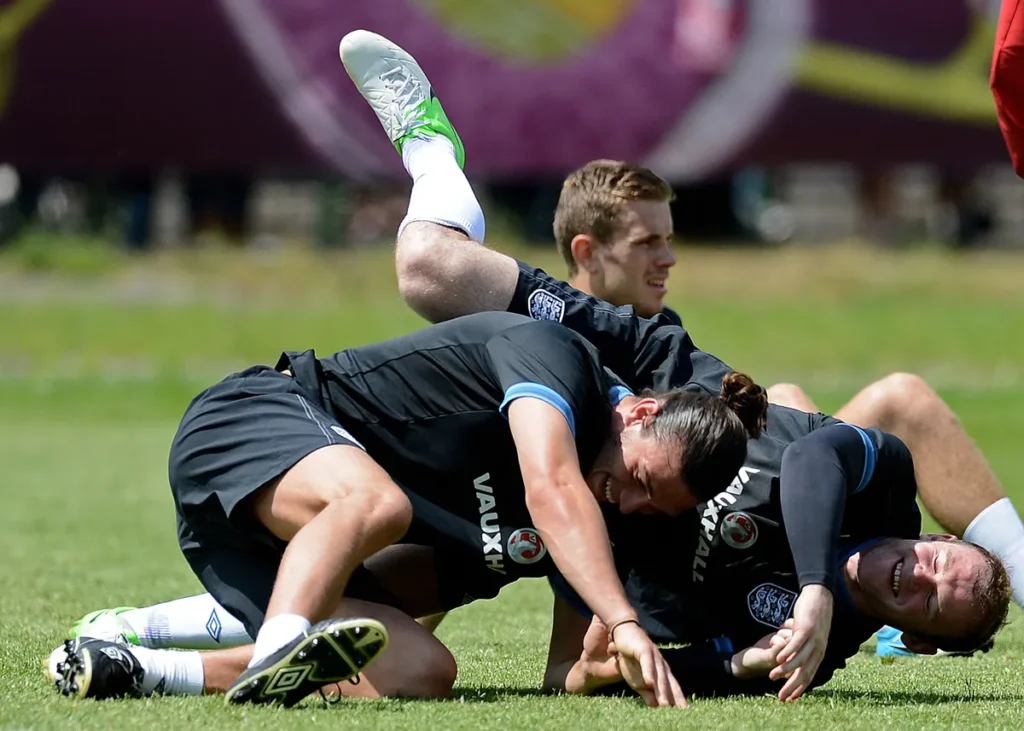 Bivši reprezentativac otkrio šta je Rooney navodno radio u hotelu, stigao žestok odgovor i prijetnja tužbom