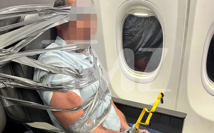 Haos u avionu: Putnika vezali za sjedište ljepljivom trakom, vrijeđao osoblje i putnike