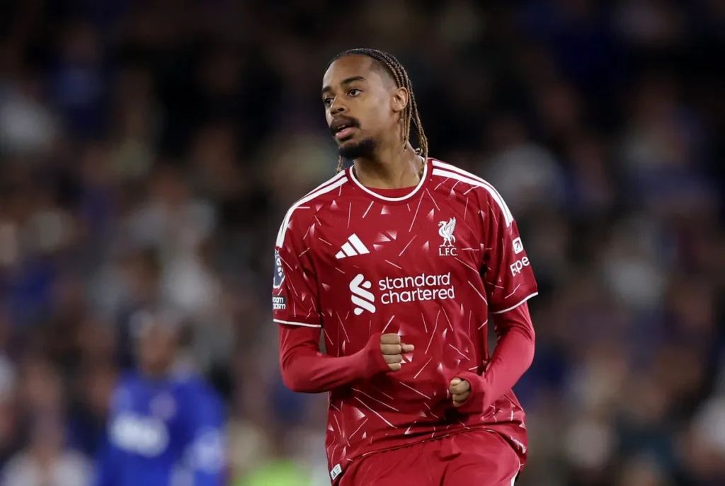 Liverpool prekida saradnju dugu 17 godina: Na dres stiže novi sponzor, ugovor vrijedan više od 300 miliona funti