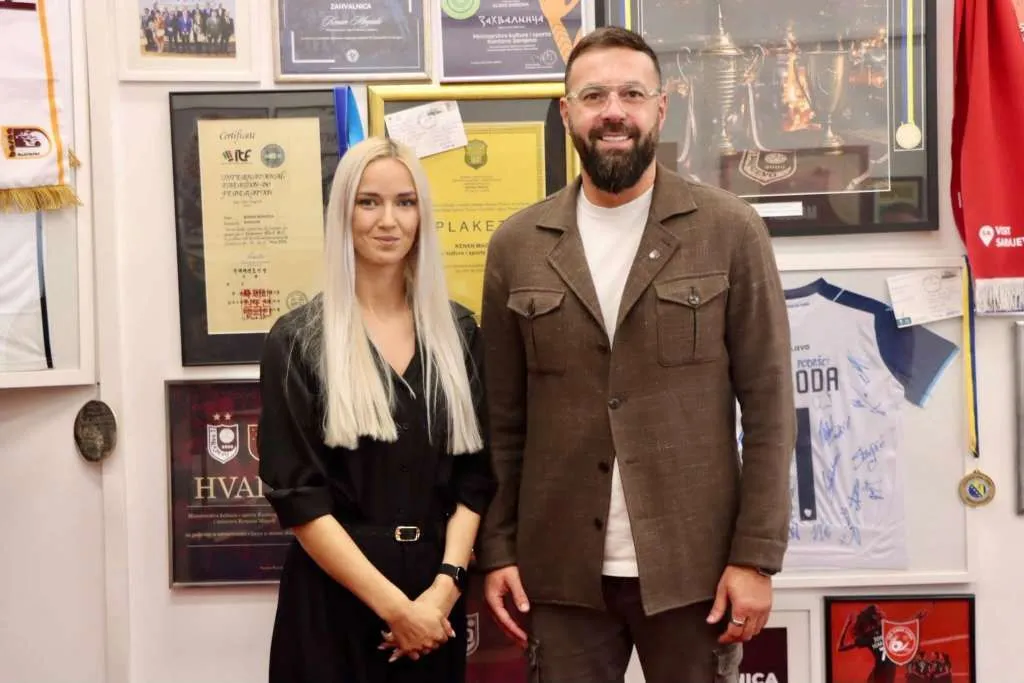 Magoda ugostio paraolimpijku Ilmu Kazazić: Podrška za nove sportske izazove