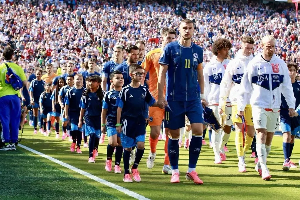 Nogometni/Fudbalski savez BiH se oglasio povodom oproštaja Edina Džeke