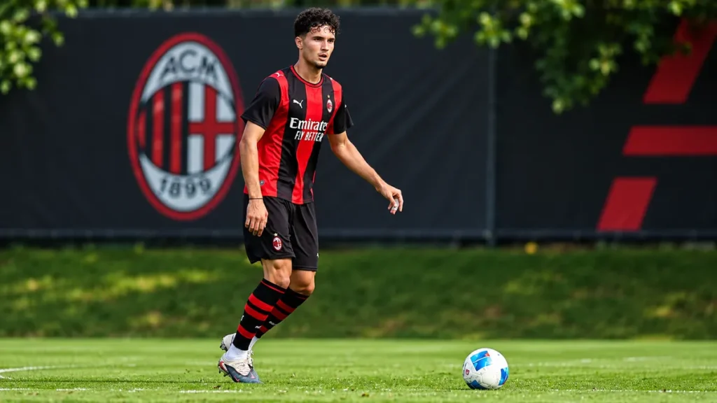 Potencijalni Zmaj napustio Milan: Potpisao ugovor do 2029. godine i stigao u komšiluk