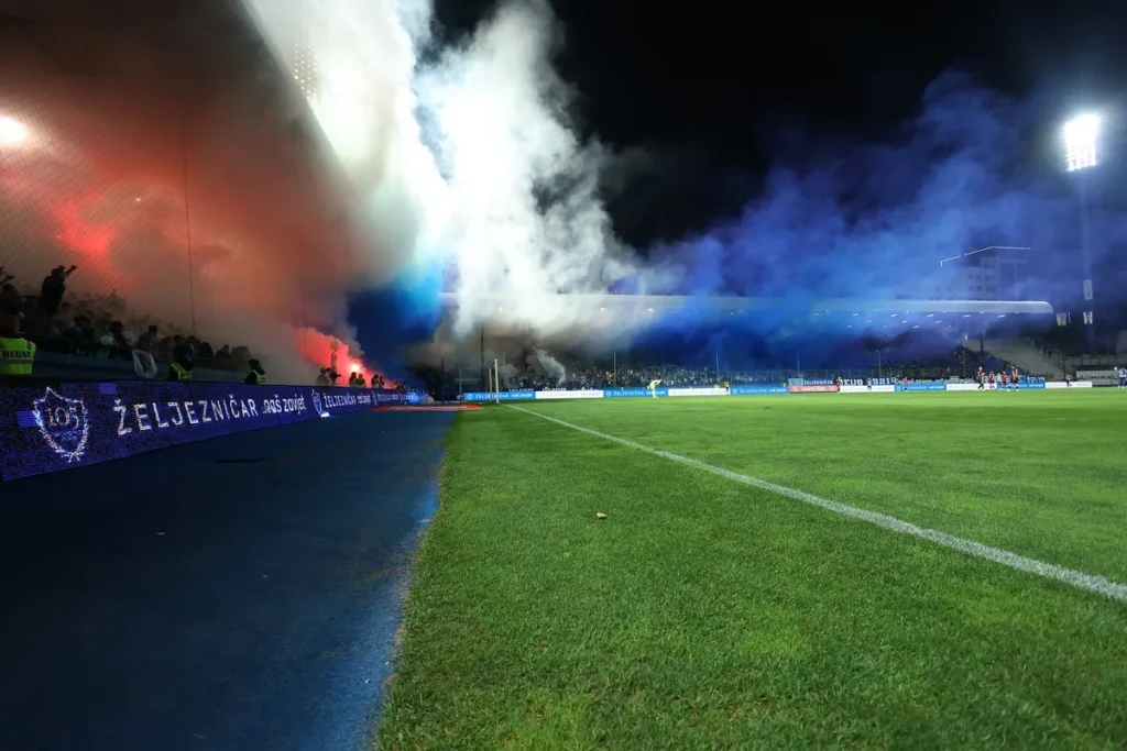Željezničar na najljepši način proslavio 105. rođendan: Puna Grbavica dočekala Čelik u sjajnoj atmosferi