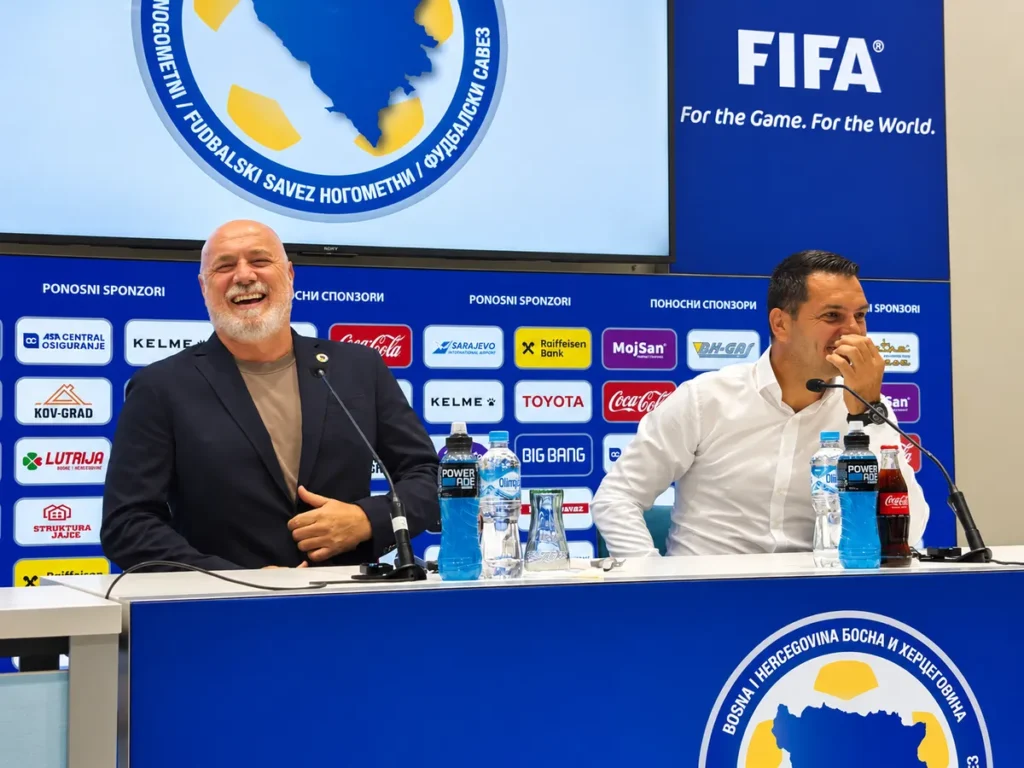 Žestok napad na Barbareza i Spahića nakon press konferencije: “Dva ublehaša!”