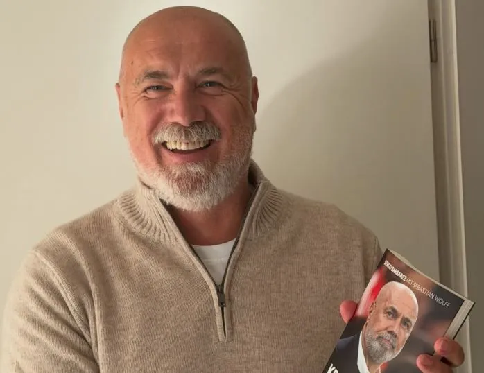 Barbarezova autobiografija izlazi sutra, piše i o napuštanju Sarajeva