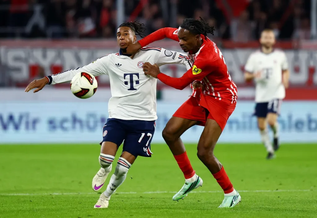 Bayern se vratio na vrh Bundeslige: Bez Kompanyja Bavarci slavili nakon neobične završnice (VIDEO)