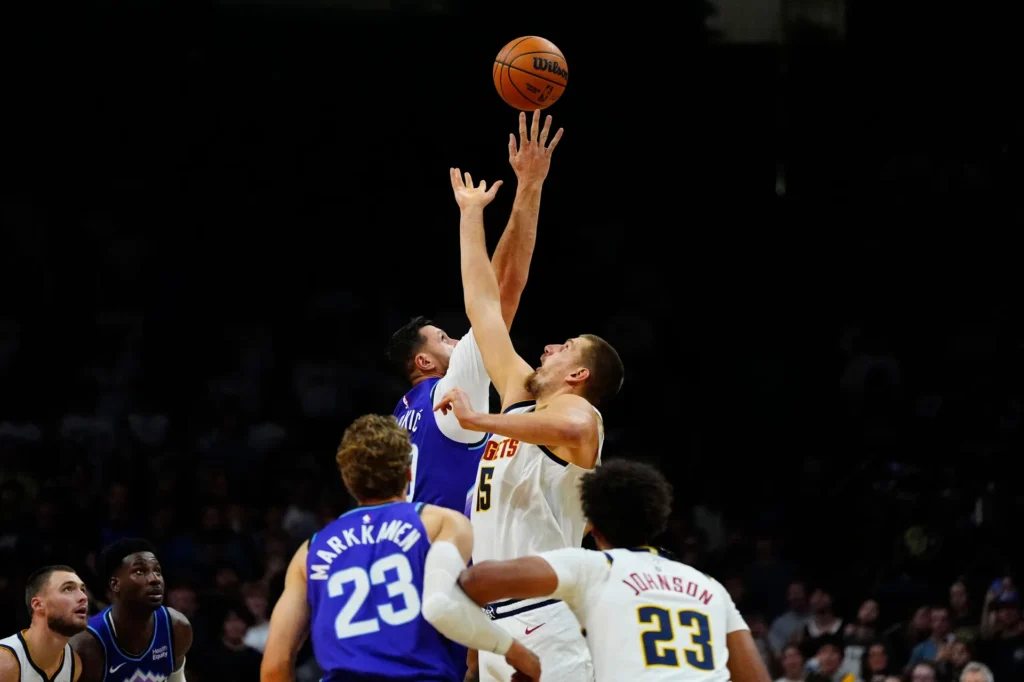 Jusuf Nurkić se vratio na NBA parkete i zaigrao protiv Nikole Jokića