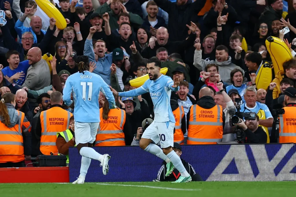 Liverpool bio mnogo bolji rival pa se raspao nakon crvenog kartona: City protutnjao Anfieldom! (VIDEO)