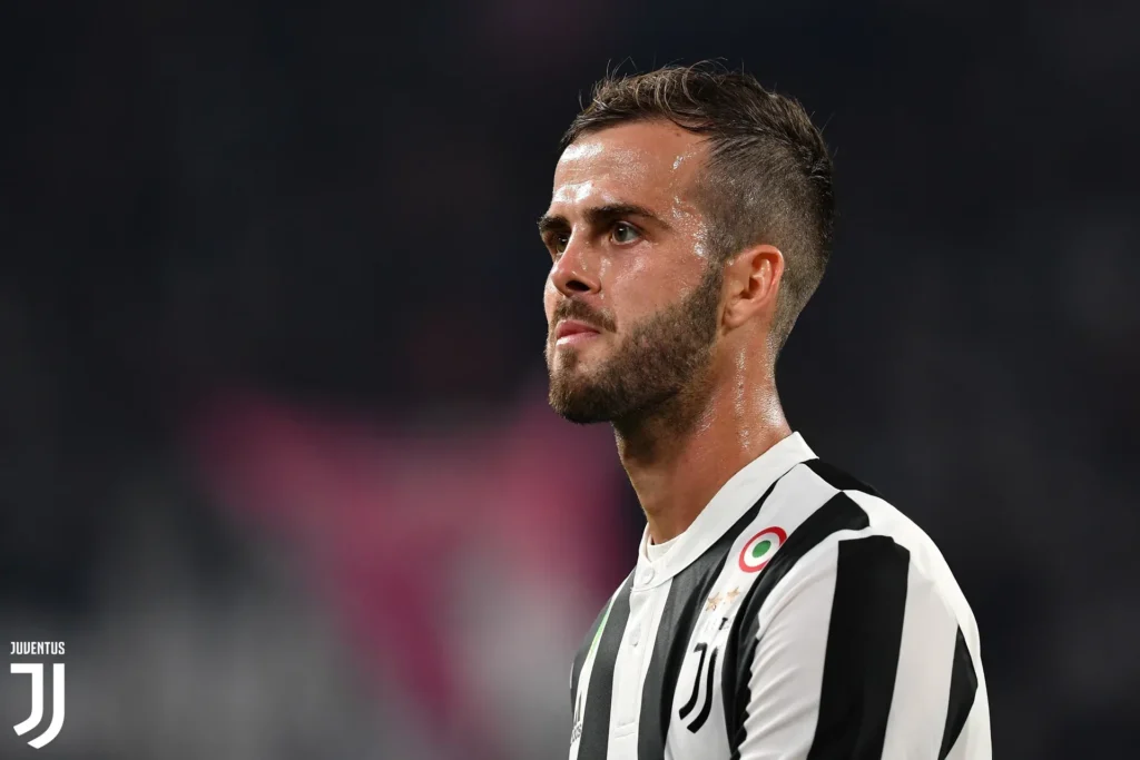 Pjanić pod paljbom na društvenim mrežama zbog priče o Ronaldu i Allegriju