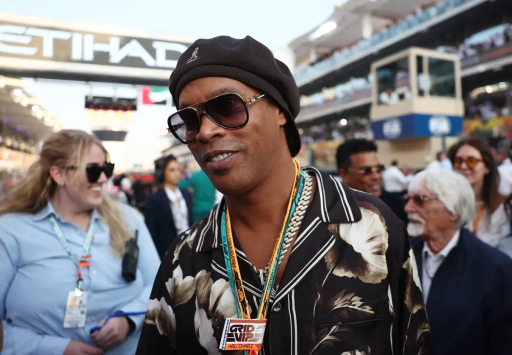 Ronaldinho se vraća profesionalnom fudbalu u 46. godini: Poznat datum njegovog velikog povratka