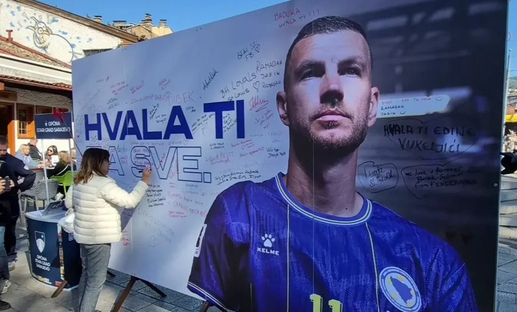 Sarajevo u znaku Džeke, građani ostavljaju poruke za kapitena