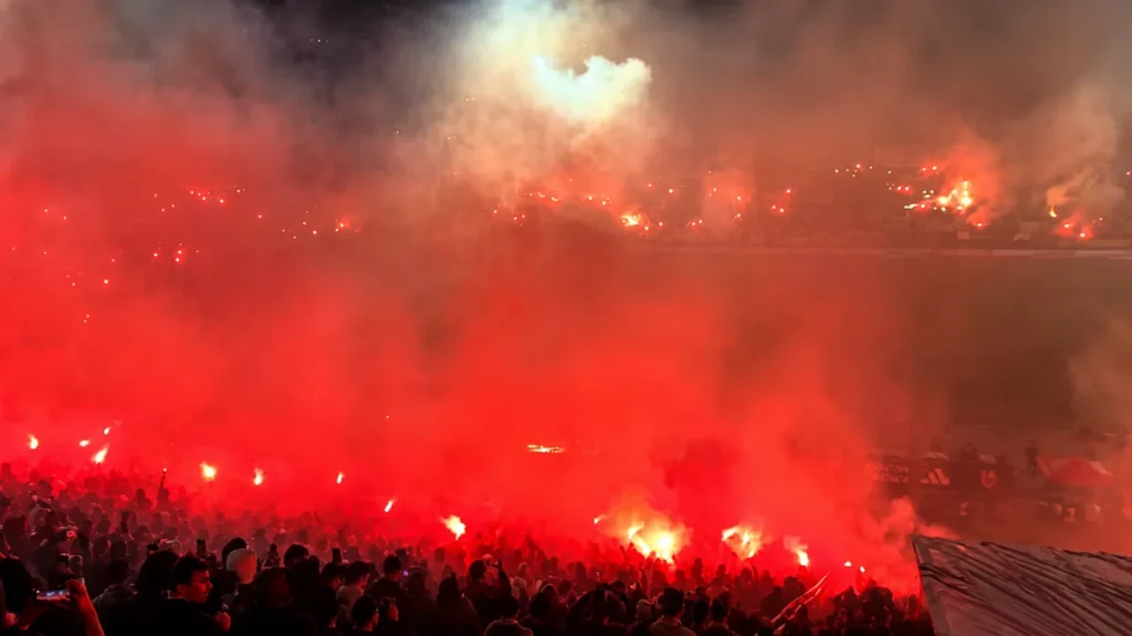 Spektakularna bakljada Hordi zla u 80. minuti za 80. rođendan Sarajeva (VIDEO)