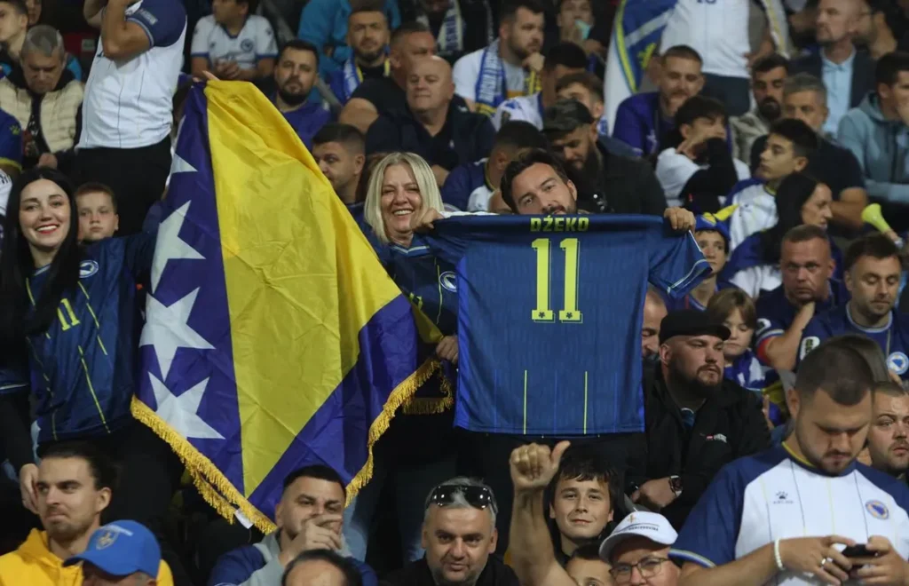 Spektakularna koreografija BH Fanaticosa za posljednji ples: Bilino polje se naklonilo Edinu Džeki (VIDEO)