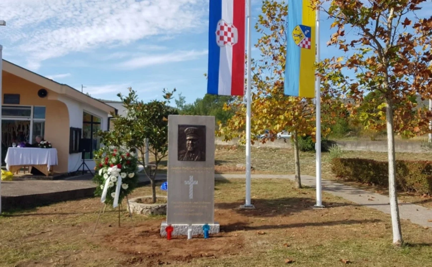 Sud BiH potvrdio optužnicu: Fratar Bonifacije Barbarić optužen zbog veličanja zločinca Praljka