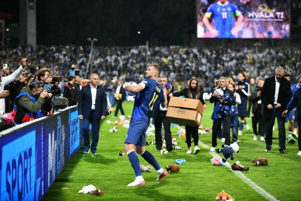 UEFA kaznila Nogometni savez BiH zbog ponašanja navijača na Džekinom oproštaju