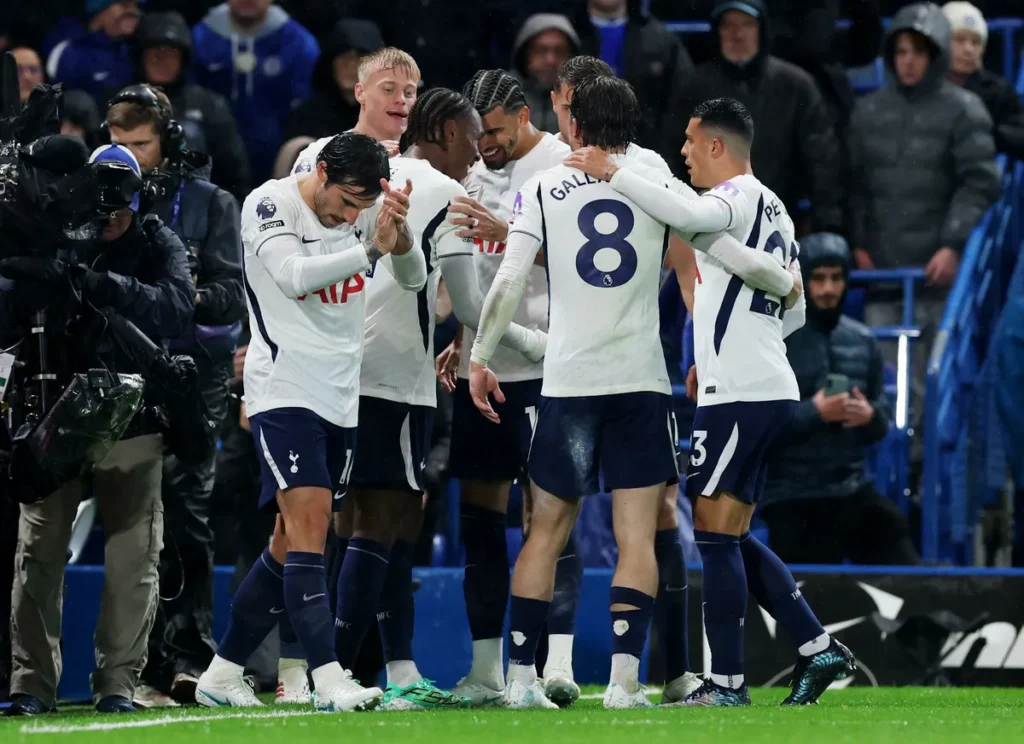 Veliki kiks golmana odlučio londonski derbi: Tottenham srušio Chelsea na Stamford Bridgeu (VIDEO)