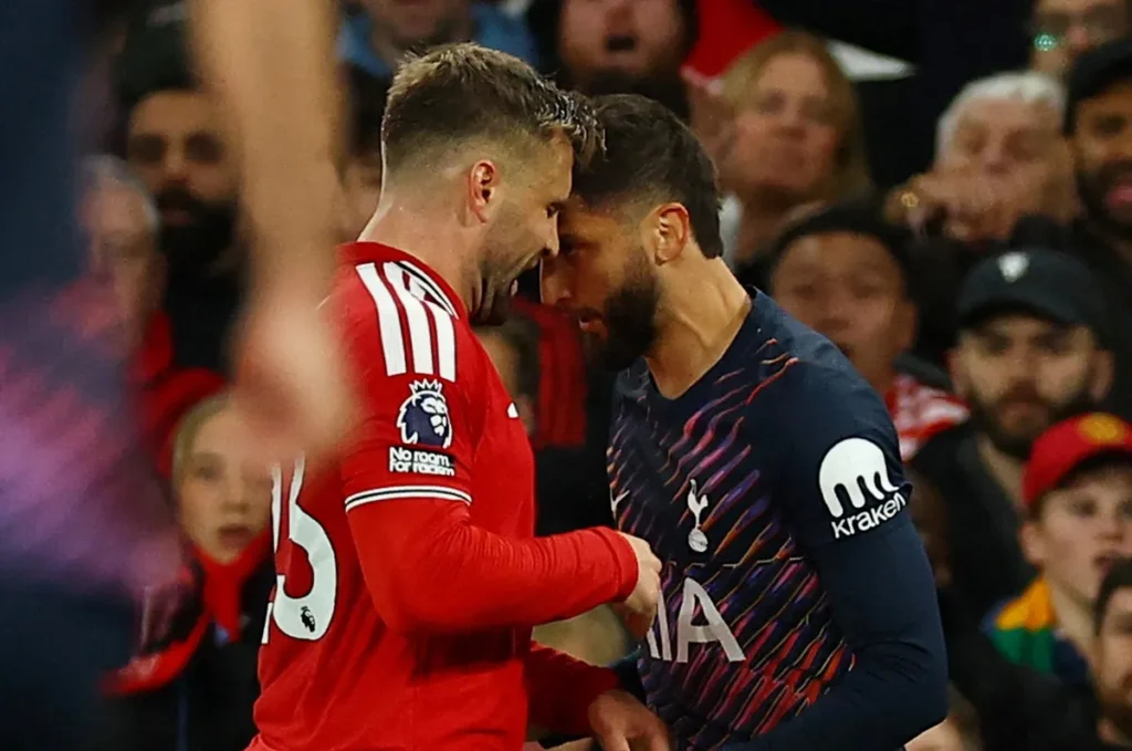 Zvijezda Tottenhama glumila Zidanea i zaradila crveni karton u velikom derbiju (VIDEO)